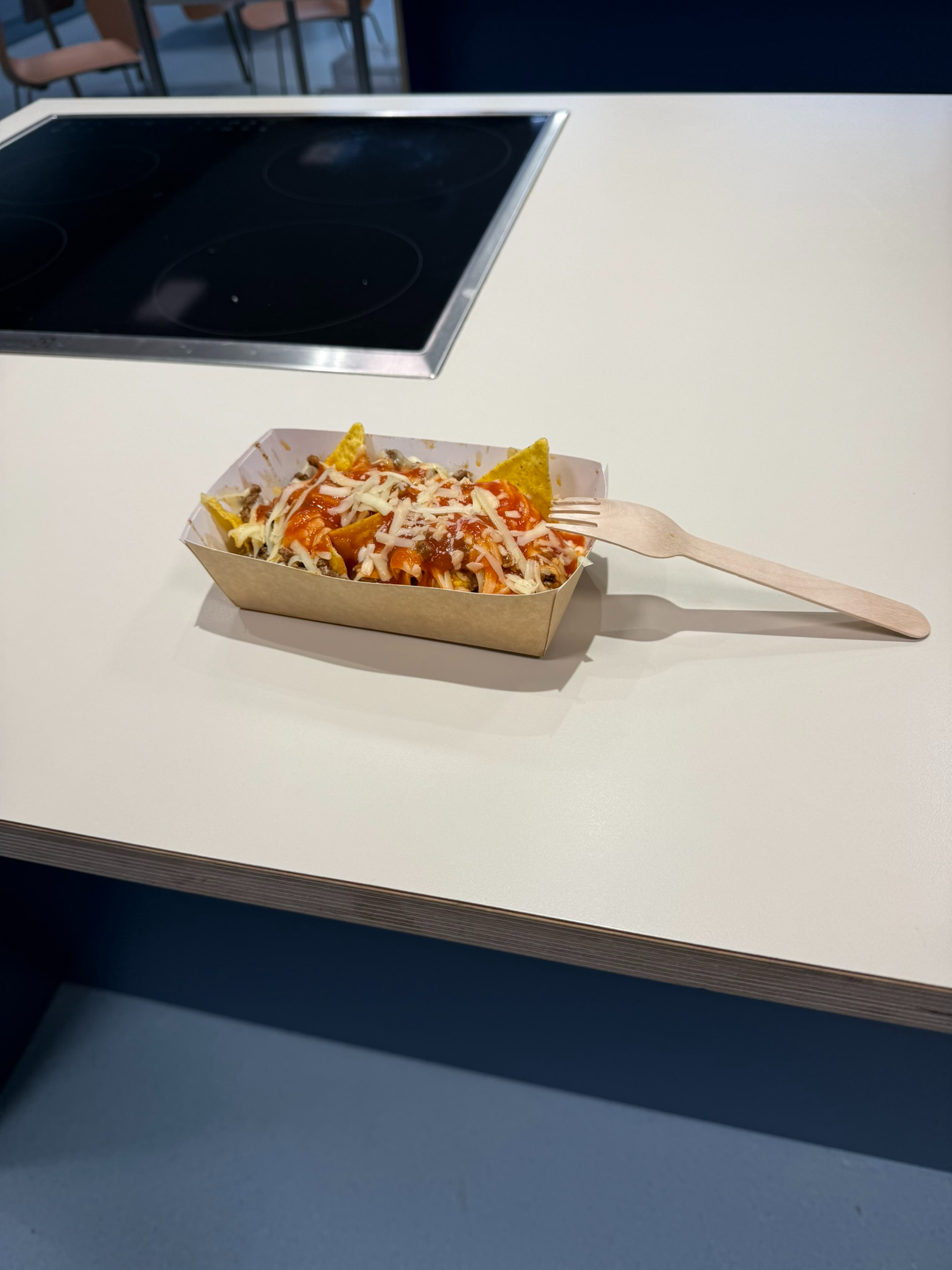 Toast Boys nachos i boks med gaffel